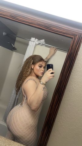 Khloe Jones