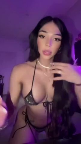 Genesis Sexxy