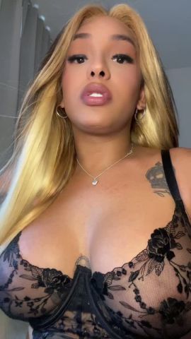 Stefany Santos