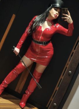 Hung Mistress Regina