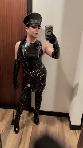 Hung Mistress Regina