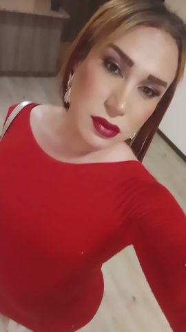 Ania De Leon