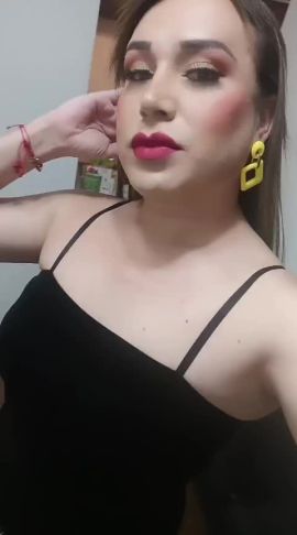 Ania De Leon