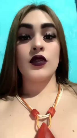 Evee Hot