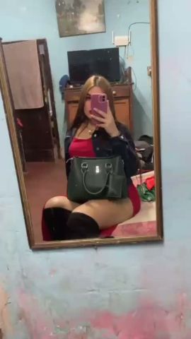 Evee Hot