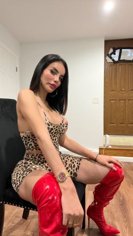 Zora Diamond