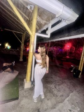ANAHI TOP