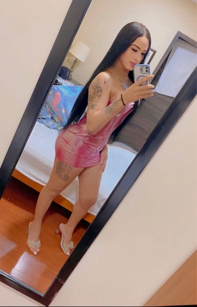 HOLA Bienvenidos a este maravilloso mundo del sexo Y Todo lo que tenga que ver con el sexo 
Me llamo Katha 😈 Una linda chica trans con un gran culo 
Higiénica , limpia 
Me gusta mucho el sexo 
Tengo Lencerías 
Consoladores 
Hago tríos
Domicilios 
Beso negro 
Transformismo
Una chica Descomplicada
Amorosa , cariñosa
Tacones y todo lo que tenga que ver para atenderte de maravilla 

Llámame Y La pasamos Rico 
Solo personas solventes 
Estoy en tu ciudad por pocos días 😈😍