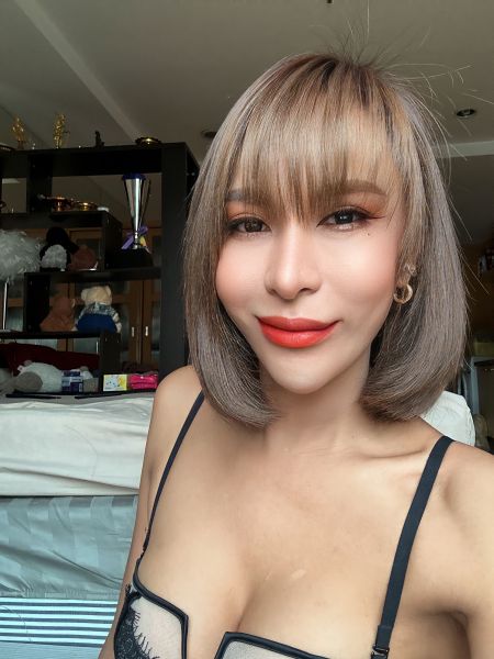 Escorts Trans Gina Hot in Bangkok