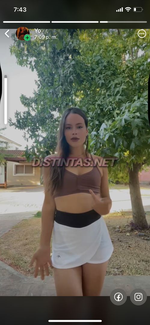 Mia Es