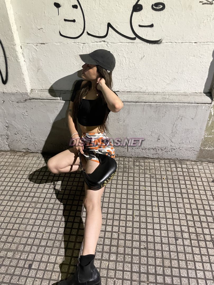 Mia Es