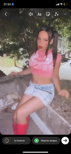 Mia Es