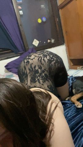 Mia Es