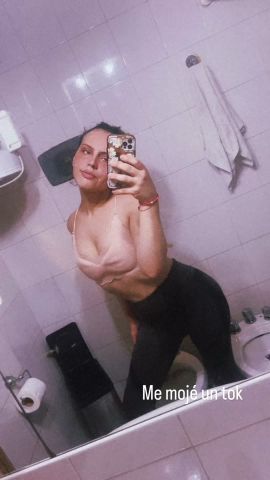 Mia Es